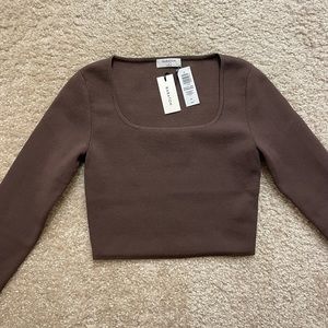 NWT Aritzia Babaton Sculpt Knit Prominence Long Sleeve